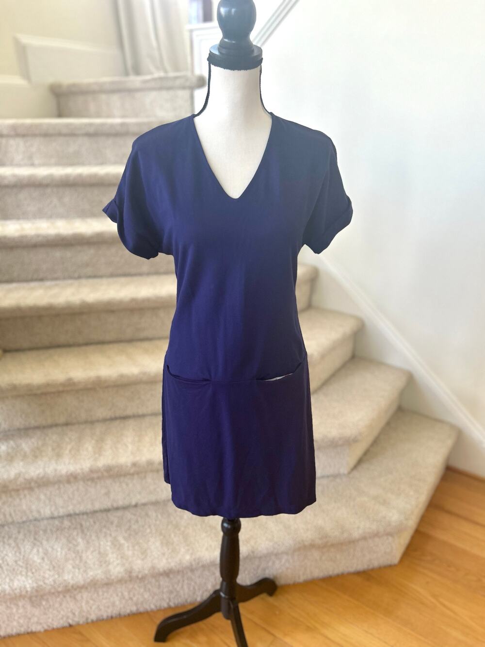 Persifor Navy Short Sleeve V-neck Shift Dress